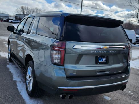 Used 2023 Chevrolet Suburban Premier image 11