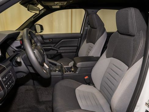 Used 2025 Toyota 4Runner TRD Off-Road image 10