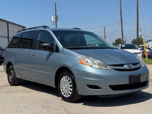Used 2008 Toyota Sienna LE FWD image 9