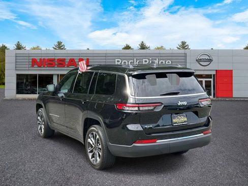 Used 2025 Jeep Grand Cherokee L Laredo AWD/4WD image 4
