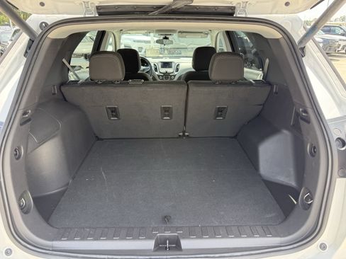 Used 2024 Chevrolet Equinox LT FWD image 29