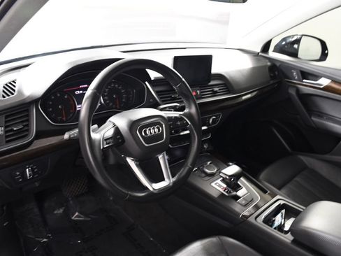 Used 2019 Audi Q5 Premium w/ Convenience Package AWD/4WD image 12