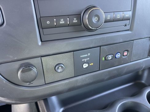 New 2025 GMC Savana 2500 Extended w/ Driver Convenience Package image 14