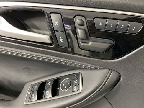 Used 2017 INFINITI QX30 Premium w/ Navigation Package image 23