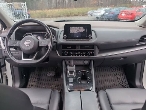 Used 2023 Nissan Rogue SV w/ SV Premium B Package image 19