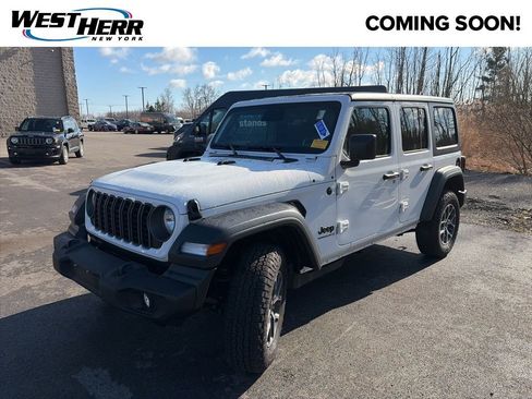 Used 2026 Jeep Wrangler Sport S image 4