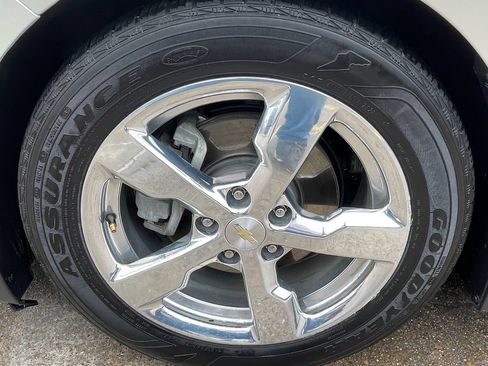 Used 2014 Chevrolet Volt FWD image 12