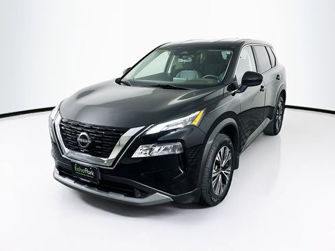 Used 2023 Nissan Rogue SV image 3