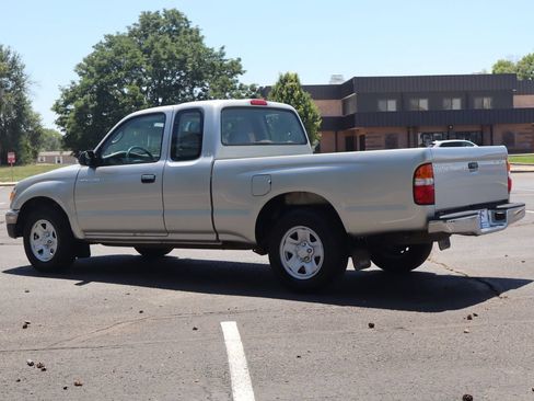 Used 2002 Toyota Tacoma 2WD Xtracab w/ SR5 Pkg w/ Chrome Pkg image 7
