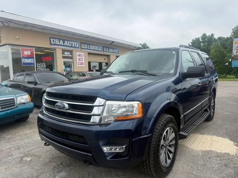 Used 2017 Ford Expedition XLT AWD/4WD image 2