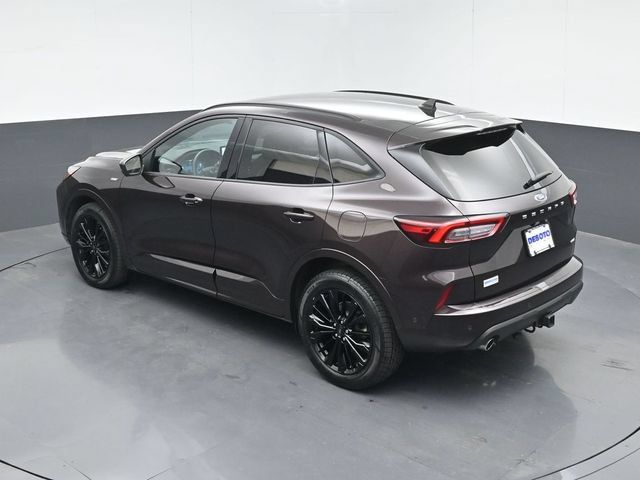 Certified 2023 Ford Escape ST-Line Elite w/ Premium Technology Package AWD/4WD image 44