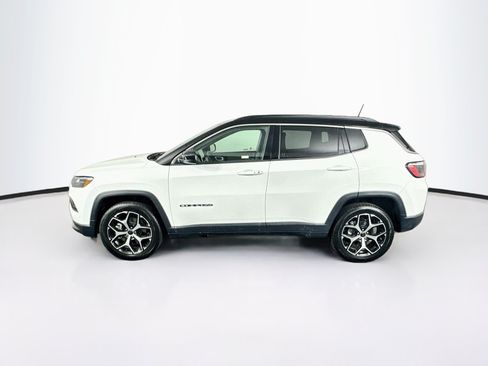 Used 2025 Jeep Compass Limited AWD/4WD image 4