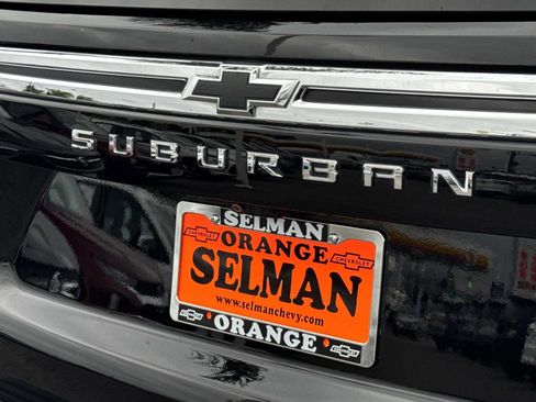 Used 2024 Chevrolet Suburban Premier image 23