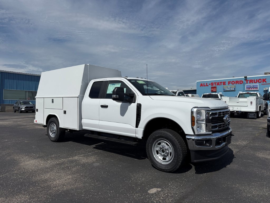 New 2027 Ford F350 XL w/ XL Chrome Package AWD/4WD image 1