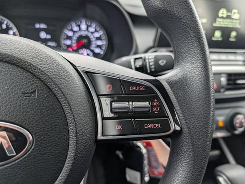 Used 2021 Kia Forte LXS image 12