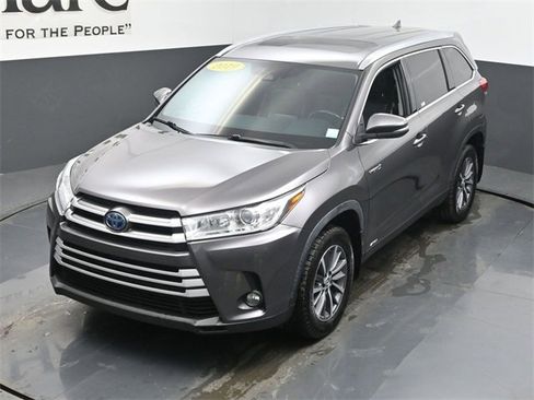 Used 2019 Toyota Highlander XLE image 46