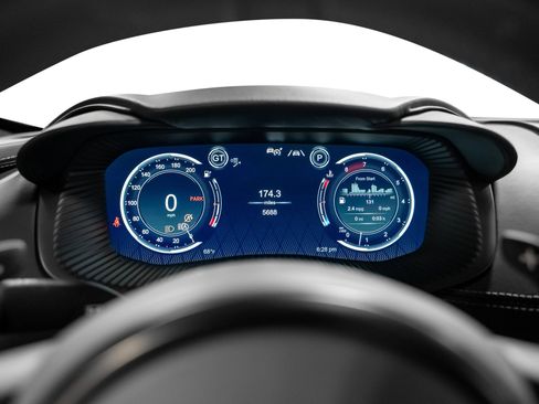 Used 2021 Aston Martin DBX image 44