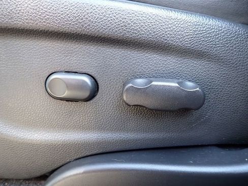 Used 2019 Buick Encore Sport Touring image 21