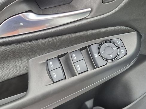 Certified 2025 Buick Envista Preferred w/ Advanced Safety Package FWD image 21
