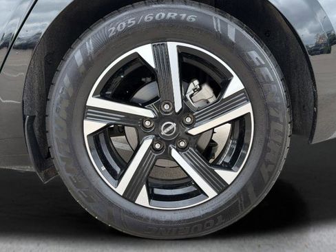 Certified 2025 Nissan Sentra SV FWD image 28