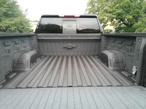 Certified 2024 Chevrolet Silverado 1500 RST w/ Convenience Package II AWD/4WD image 8