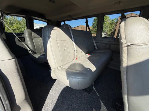 Used 2015 GMC Savana 3500 LT w/ LT Preferred Equipment Group image 14