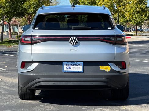 Used 2022 Volkswagen ID.4 Pro image 5