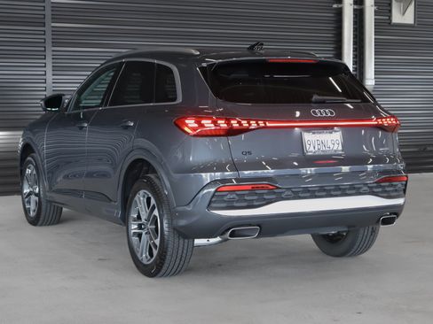 Certified 2025 Audi Q5 Premium w/ Convenience Package AWD/4WD image 2