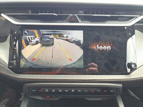 Used 2026 Jeep Cherokee Limited AWD/4WD image 21