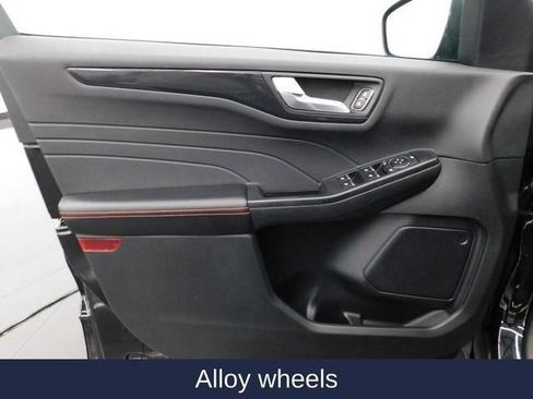 Used 2025 Ford Escape ST-Line image 25