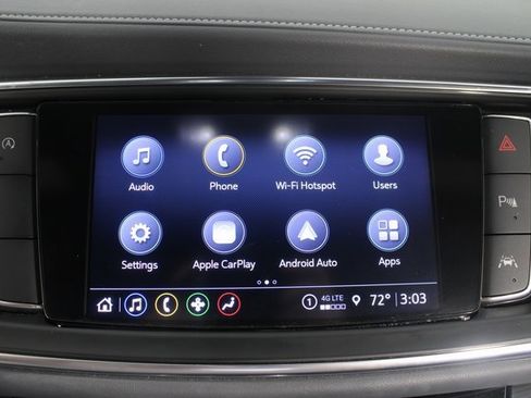 Used 2022 Buick Enclave Essence image 4
