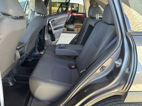 Used 2021 Toyota RAV4 LE image 34
