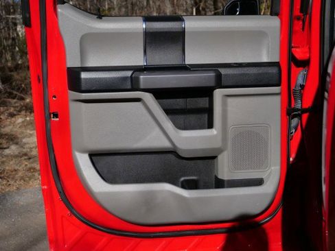 Used 2020 Ford F150 XLT image 21