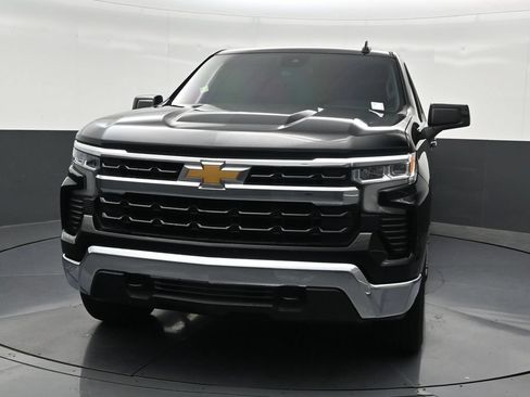 Used 2024 Chevrolet Silverado 1500 LT AWD/4WD image 9