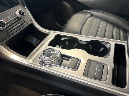 Used 2024 Ford Edge SEL w/ Convenience Package image 32