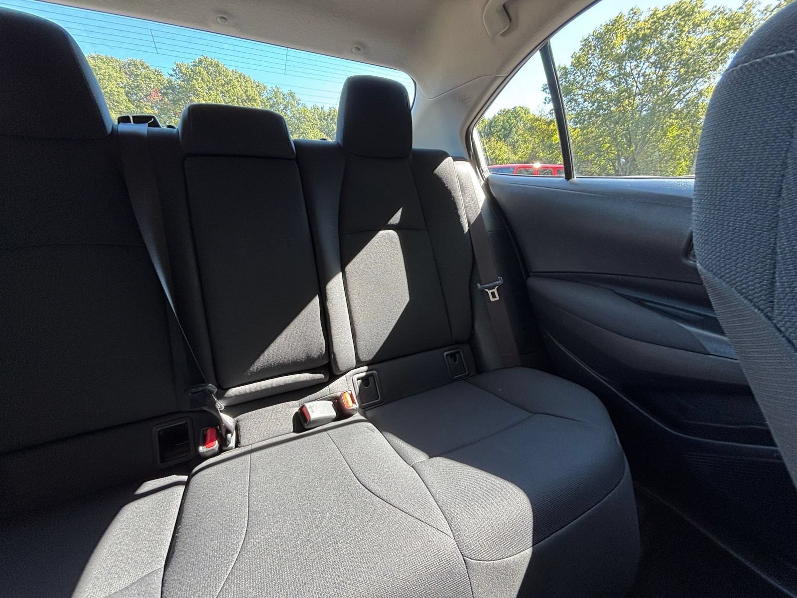 Used 2025 Toyota Corolla LE FWD image 36
