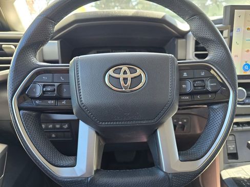 Used 2022 Toyota Tundra SR5 w/ Advanced Technology Package AWD/4WD image 18