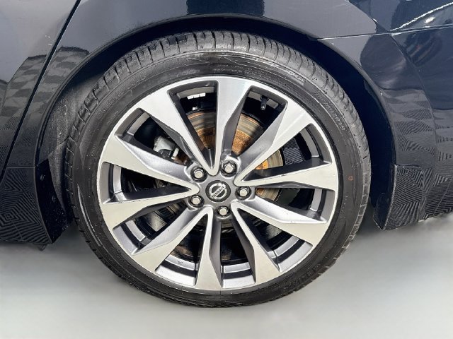 Used 2020 Nissan Maxima Platinum w/ Illumination Package FWD image 36