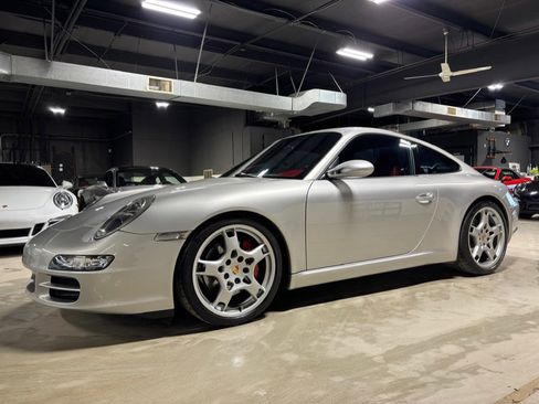 Used 2006 Porsche 911 Carrera S image 2