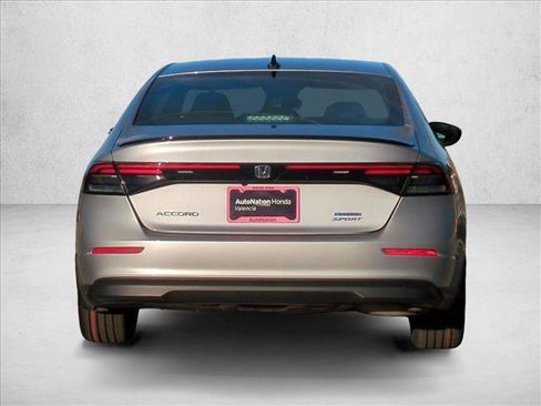 Used 2023 Honda Accord Sport image 7