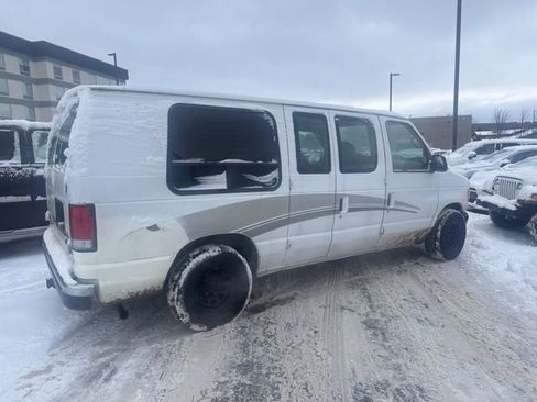 Used 2002 Ford E-150 and Econoline 150 image 13