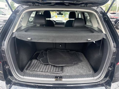 Certified 2024 Volkswagen Taos SE AWD/4WD image 7