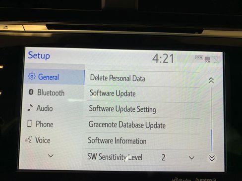 Used 2020 Toyota Camry XSE image 31