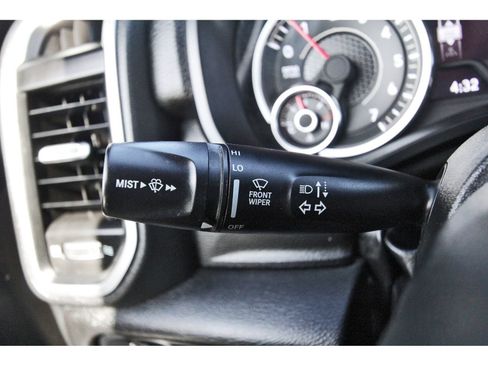 Used 2025 RAM 1500 Big Horn AWD/4WD image 23