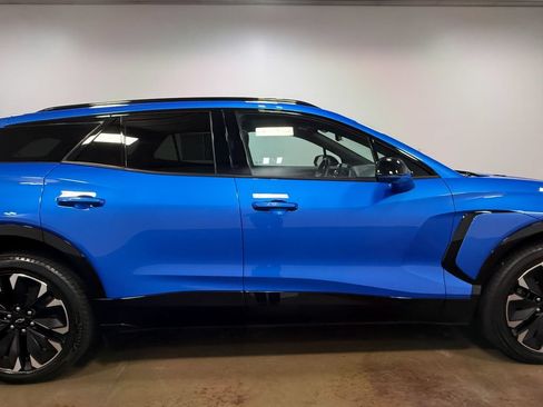 Used 2025 Chevrolet Blazer EV RS AWD/4WD image 31