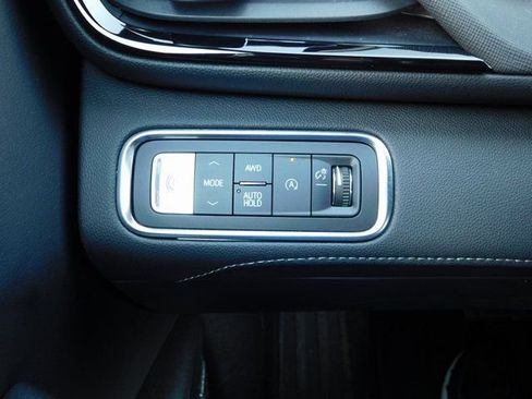 Used 2025 Buick Enclave Sport Touring image 36