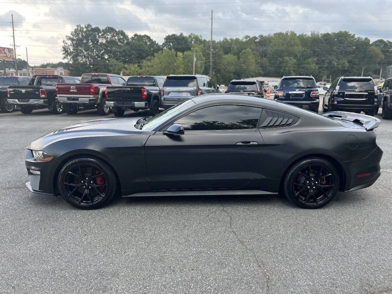 Used 2021 Ford Mustang GT RWD image 3