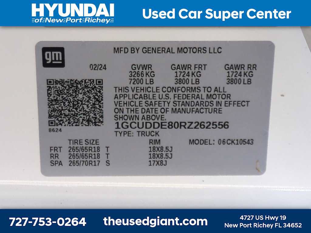 Used 2024 Chevrolet Silverado 1500 LT AWD/4WD image 33
