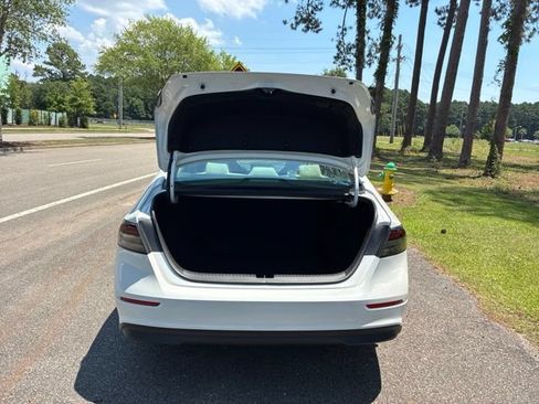Used 2023 Honda Accord LX image 18