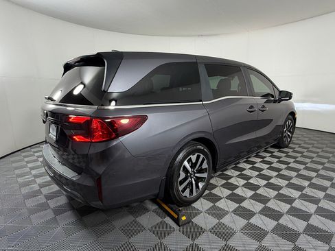 Certified 2025 Honda Odyssey EX-L image 9